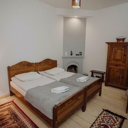 Larda Hotel Mestia Bagian luar foto