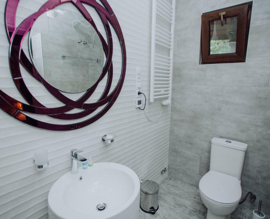 Larda Hotel Mestia Bagian luar foto