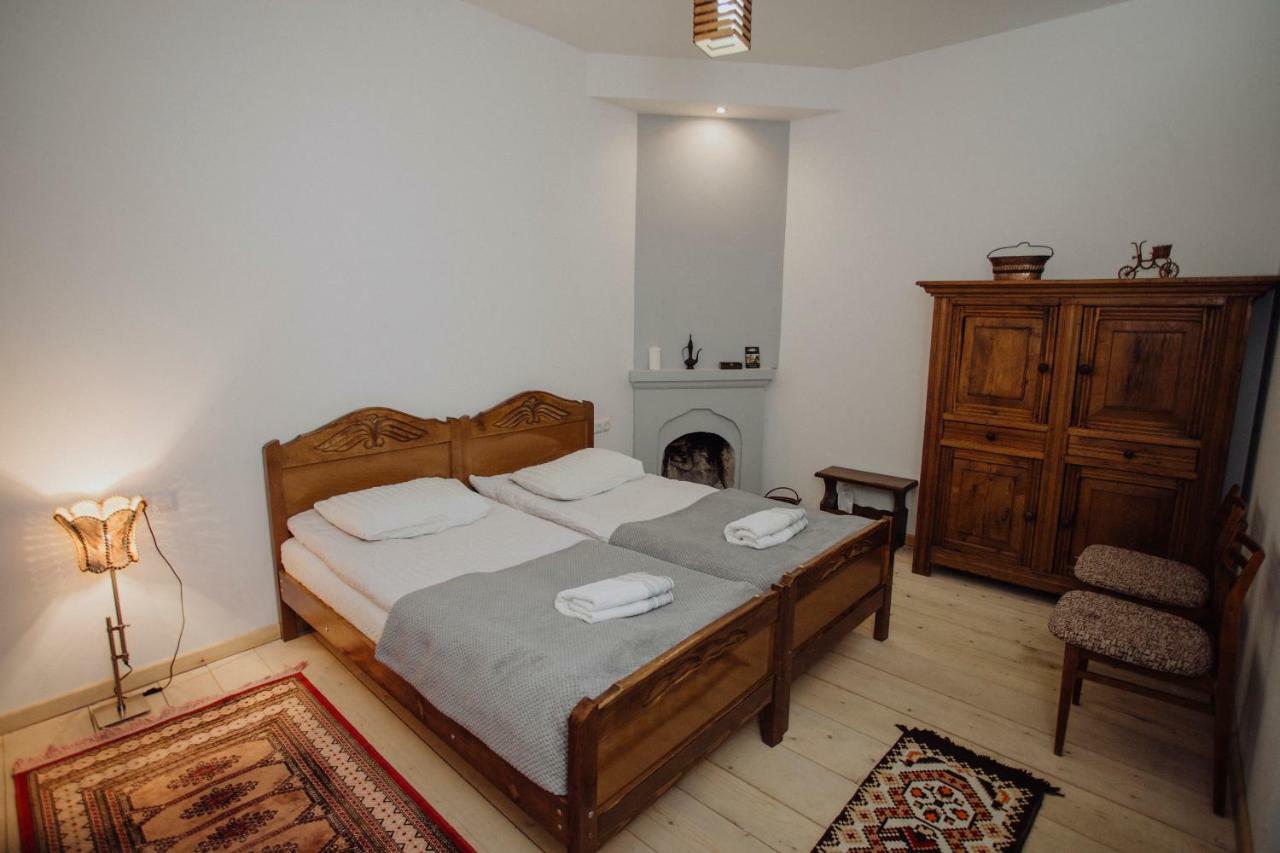 Larda Hotel Mestia Bagian luar foto