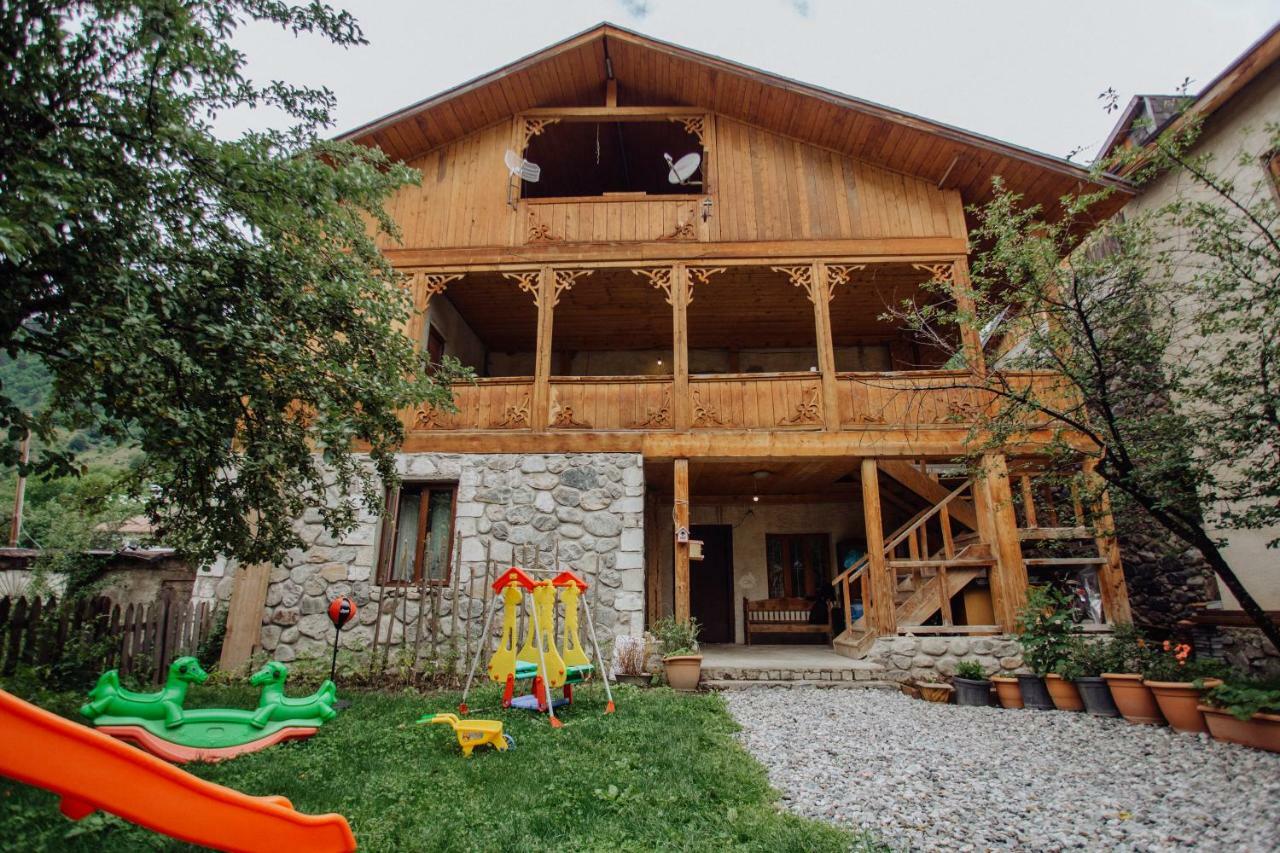 Larda Hotel Mestia Bagian luar foto