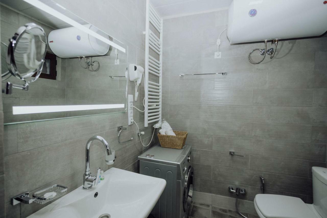 Larda Hotel Mestia Bagian luar foto
